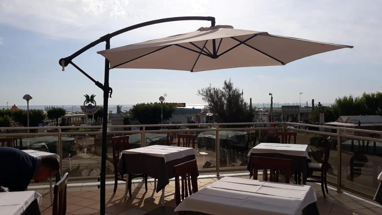 Hotel Buenos Aires Cervia Exterior photo