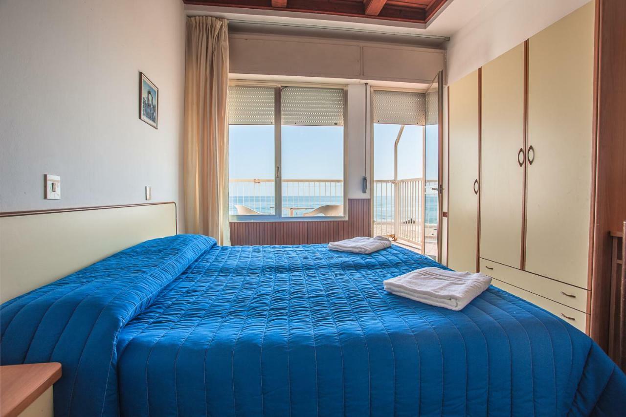 Hotel Buenos Aires Cervia Exterior photo